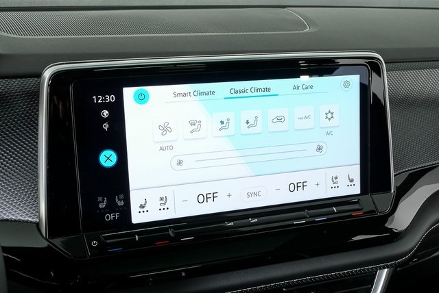 new 2026 Volkswagen Atlas Cross Sport car, priced at $57,847