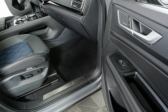 new 2026 Volkswagen Atlas Cross Sport car, priced at $57,847