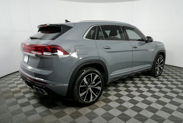 new 2026 Volkswagen Atlas Cross Sport car, priced at $57,847