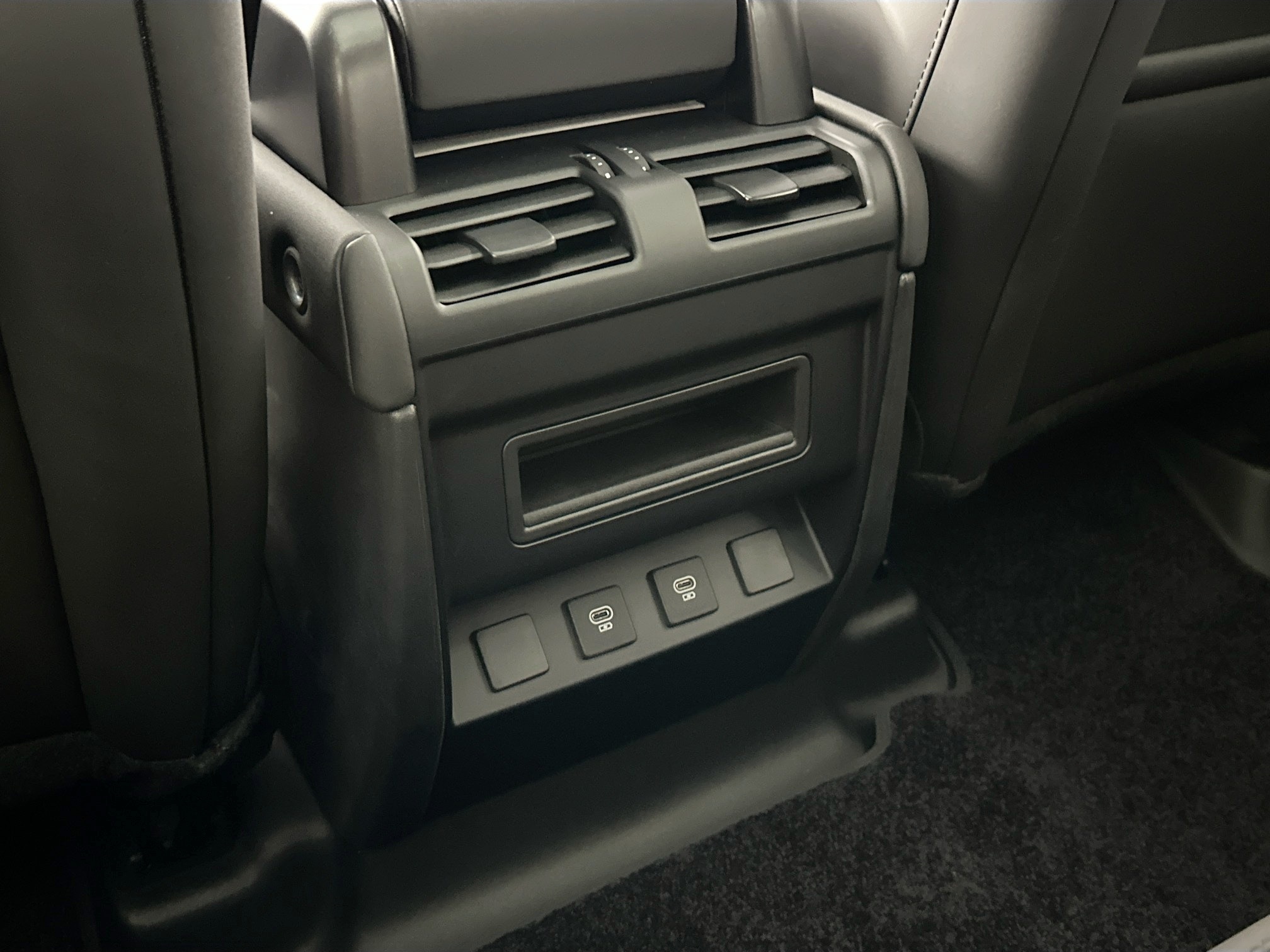 new 2025 Land Rover Defender 110 car
