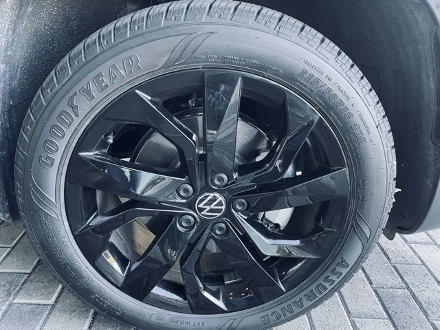 used 2023 Volkswagen Taos car, priced at $22,900