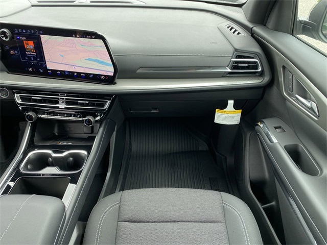 new 2025 Chevrolet Traverse car, priced at $41,755