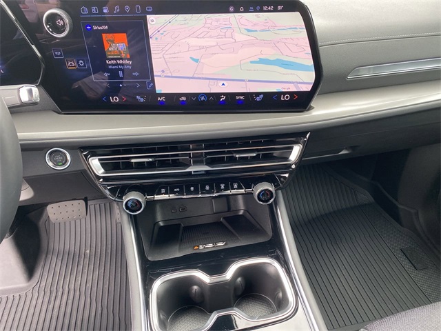 new 2025 Chevrolet Traverse car, priced at $41,755