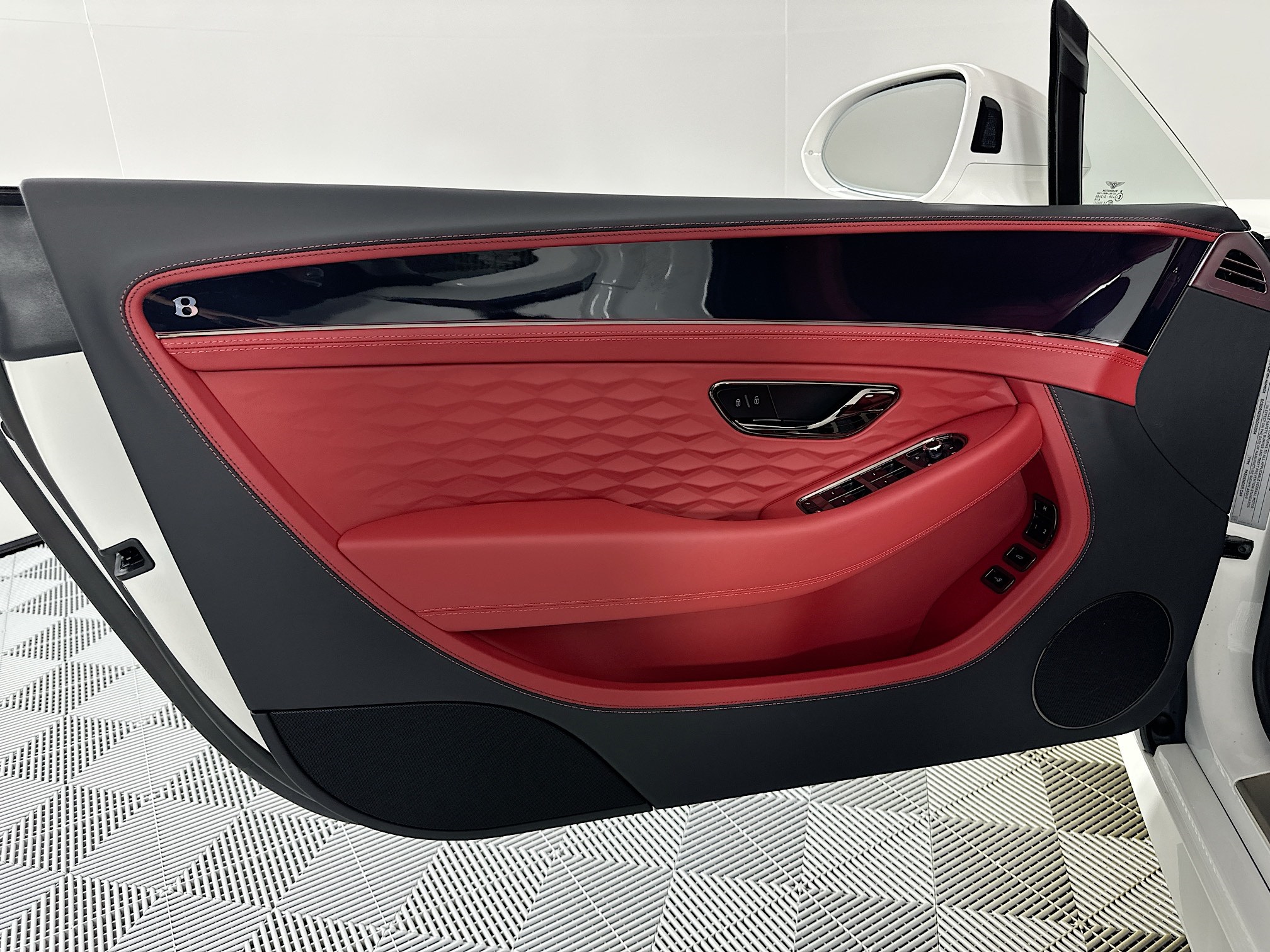 new 2025 Bentley Continental GTC car