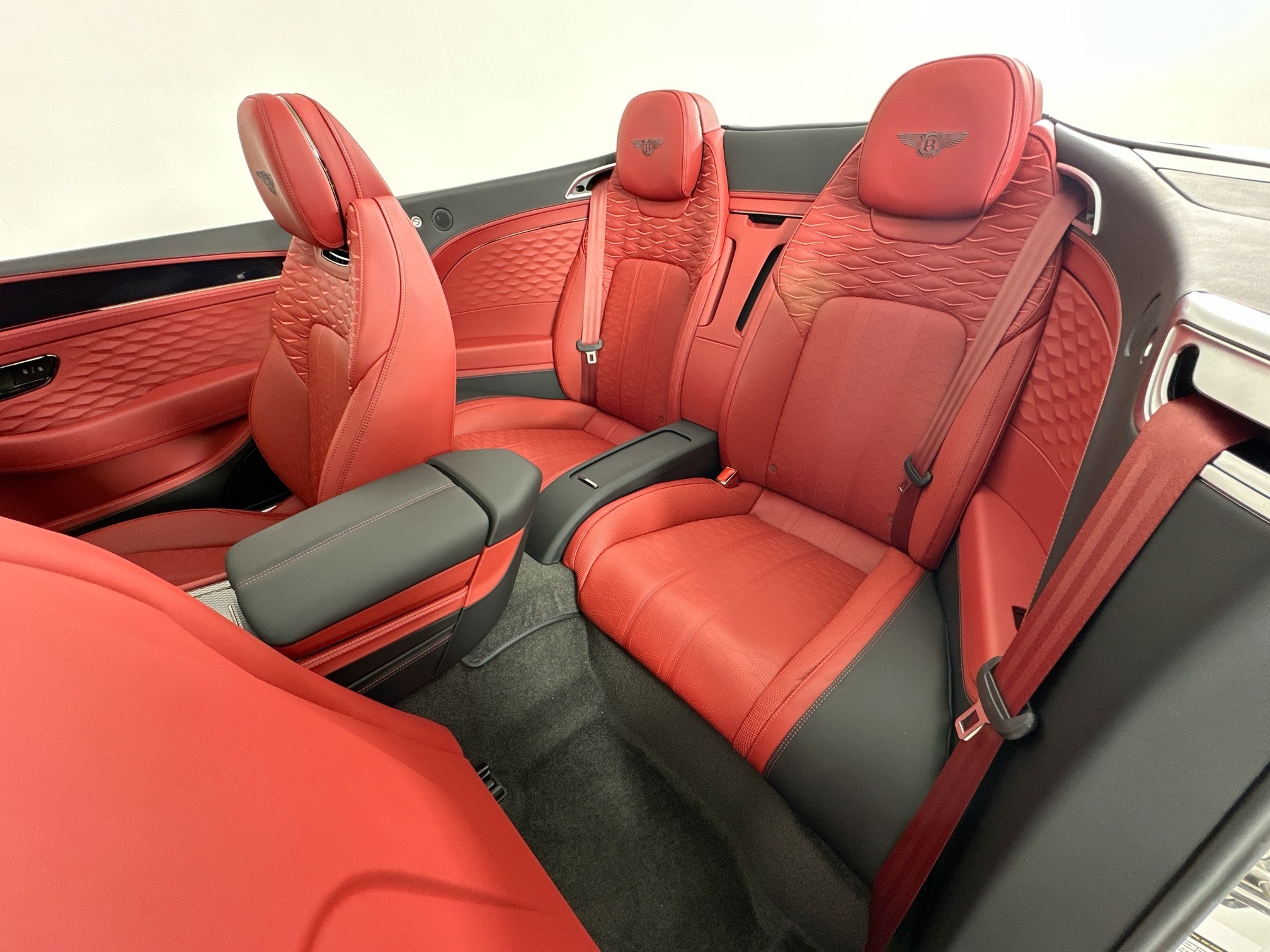 new 2025 Bentley Continental GTC car