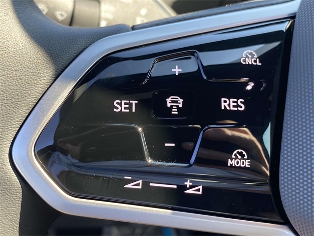 new 2025 Volkswagen ID.4 car, priced at $47,261