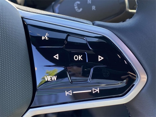 new 2025 Volkswagen ID.4 car, priced at $47,261