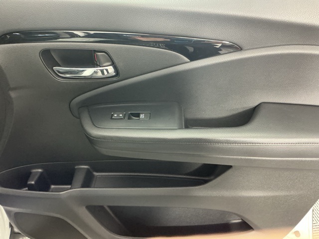 used 2020 Honda Pilot car, priced at $27,191