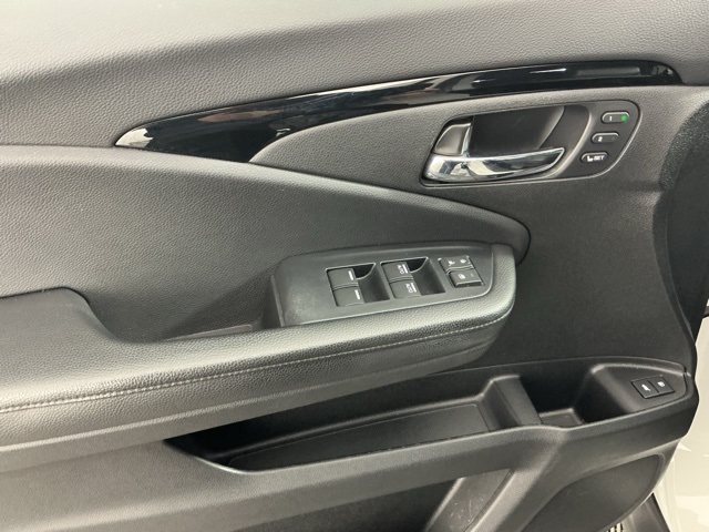 used 2020 Honda Pilot car, priced at $27,191