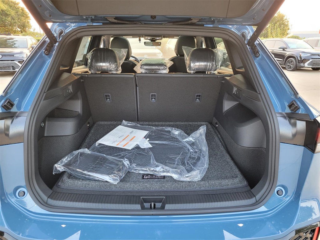 new 2025 Volkswagen Tiguan car, priced at $39,091