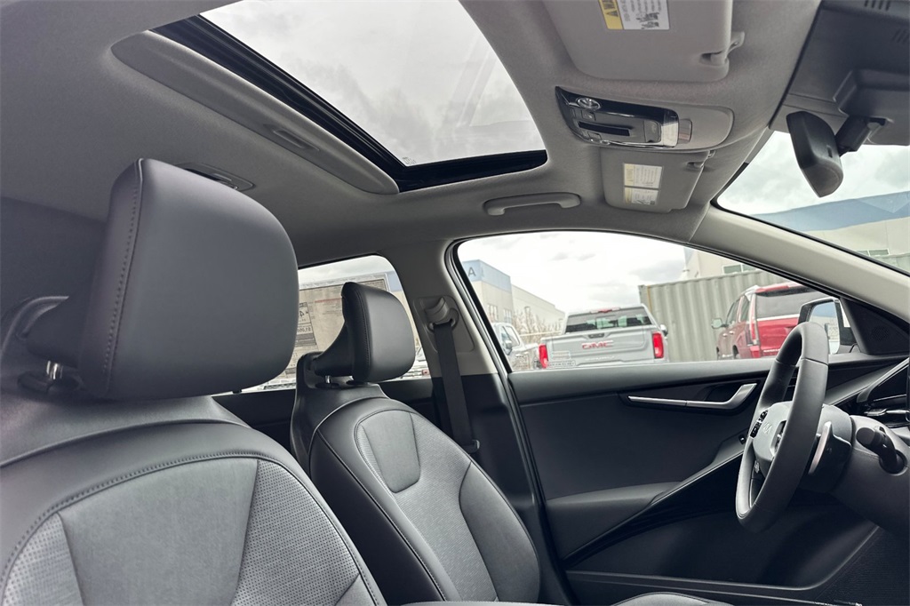 new 2025 Kia Niro car, priced at $34,335