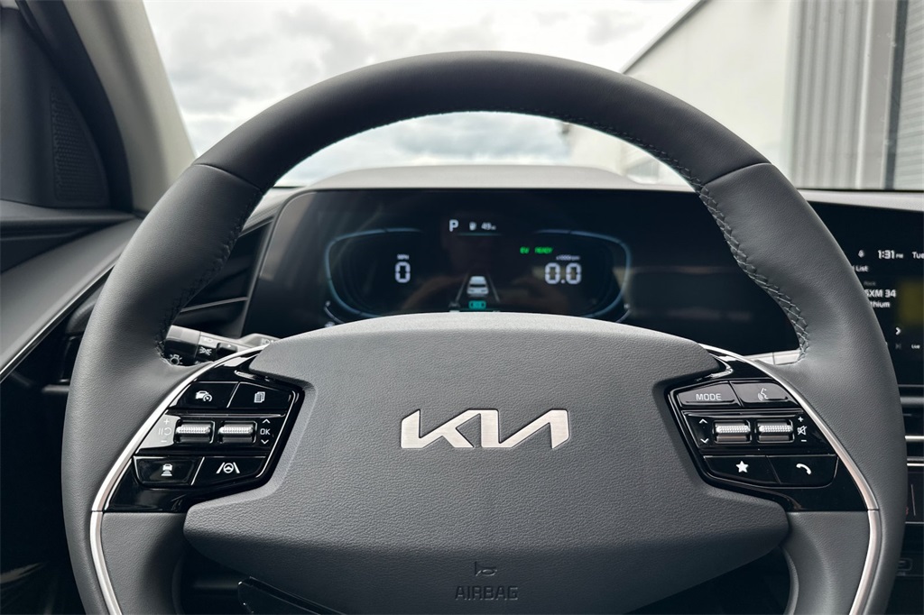 new 2025 Kia Niro car, priced at $34,335