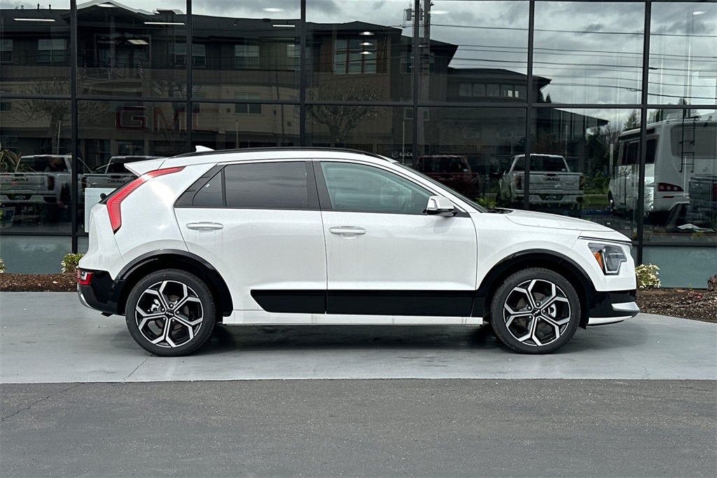 new 2025 Kia Niro car, priced at $34,335