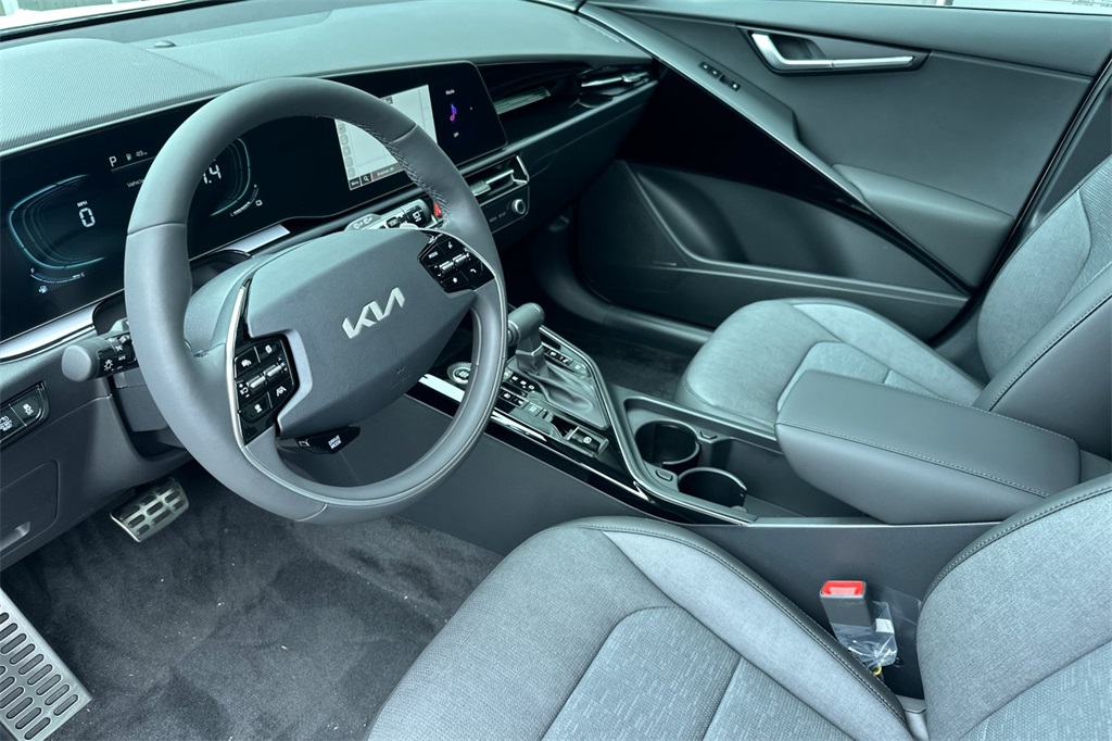 new 2025 Kia Niro car, priced at $34,335
