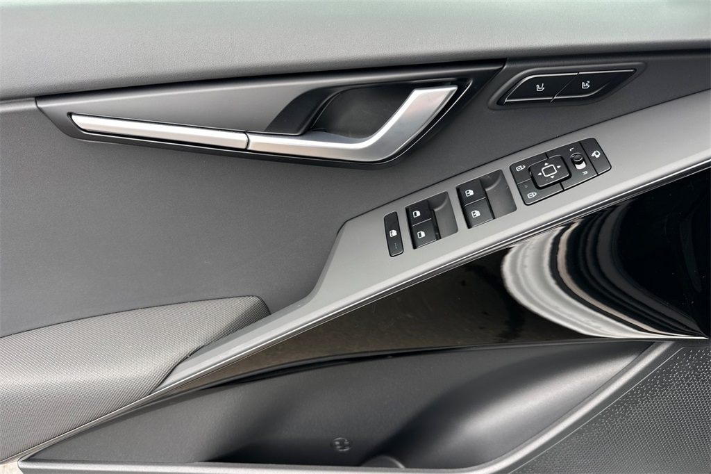 new 2025 Kia Niro car, priced at $34,335