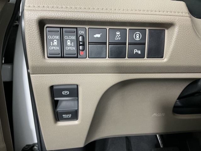 used 2023 Honda Odyssey car, priced at $38,983