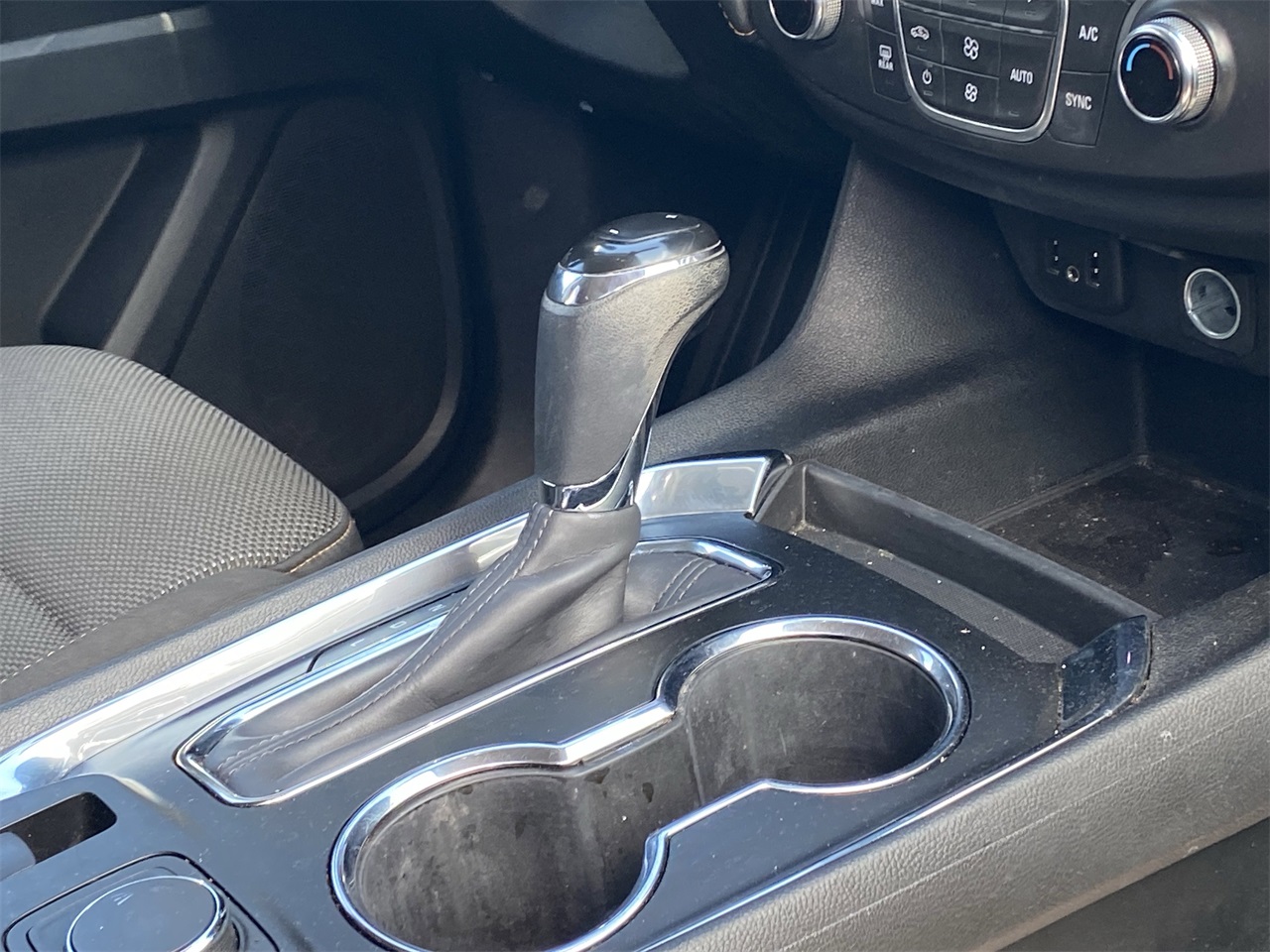 used 2020 Chevrolet Traverse car, priced at $17,898