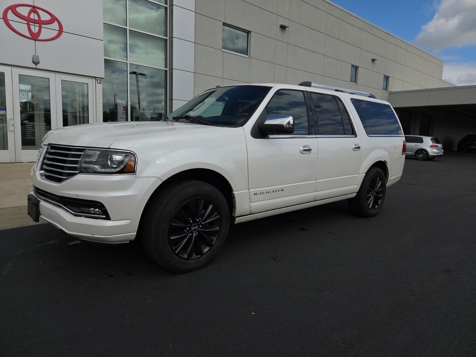 used 2016 Lincoln Navigator L car, priced at $6,592