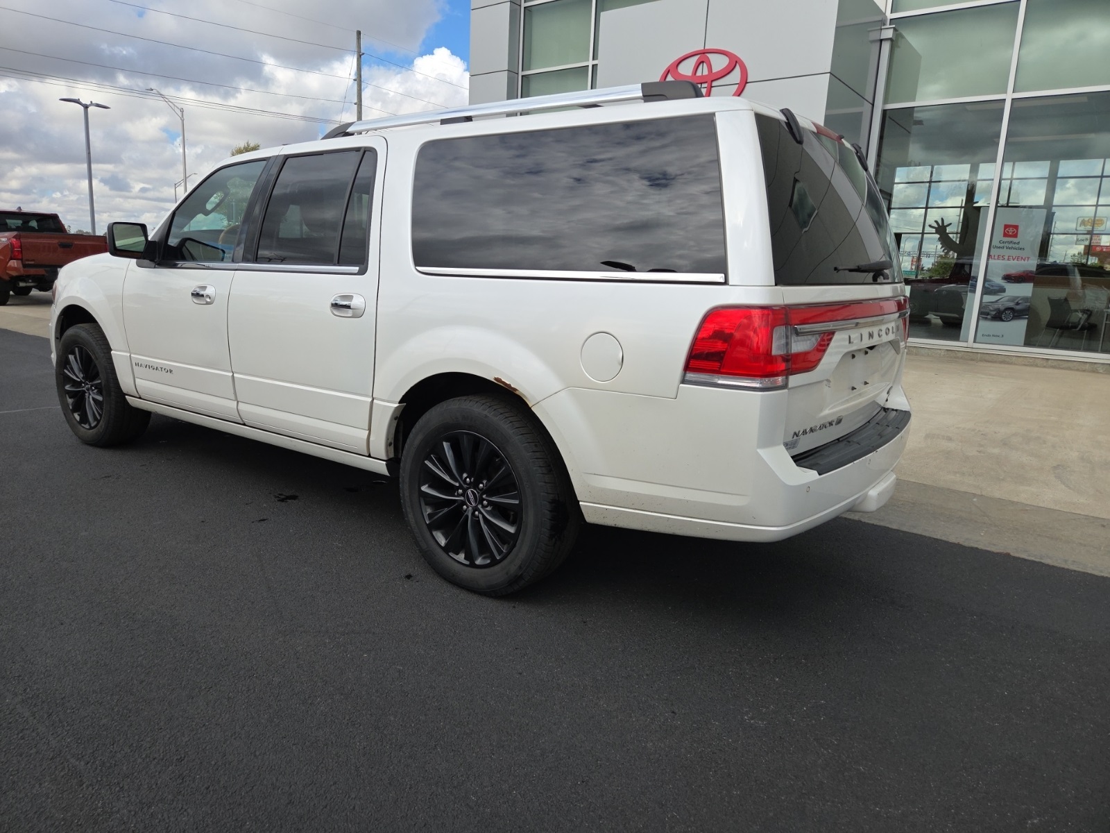 used 2016 Lincoln Navigator L car, priced at $6,592