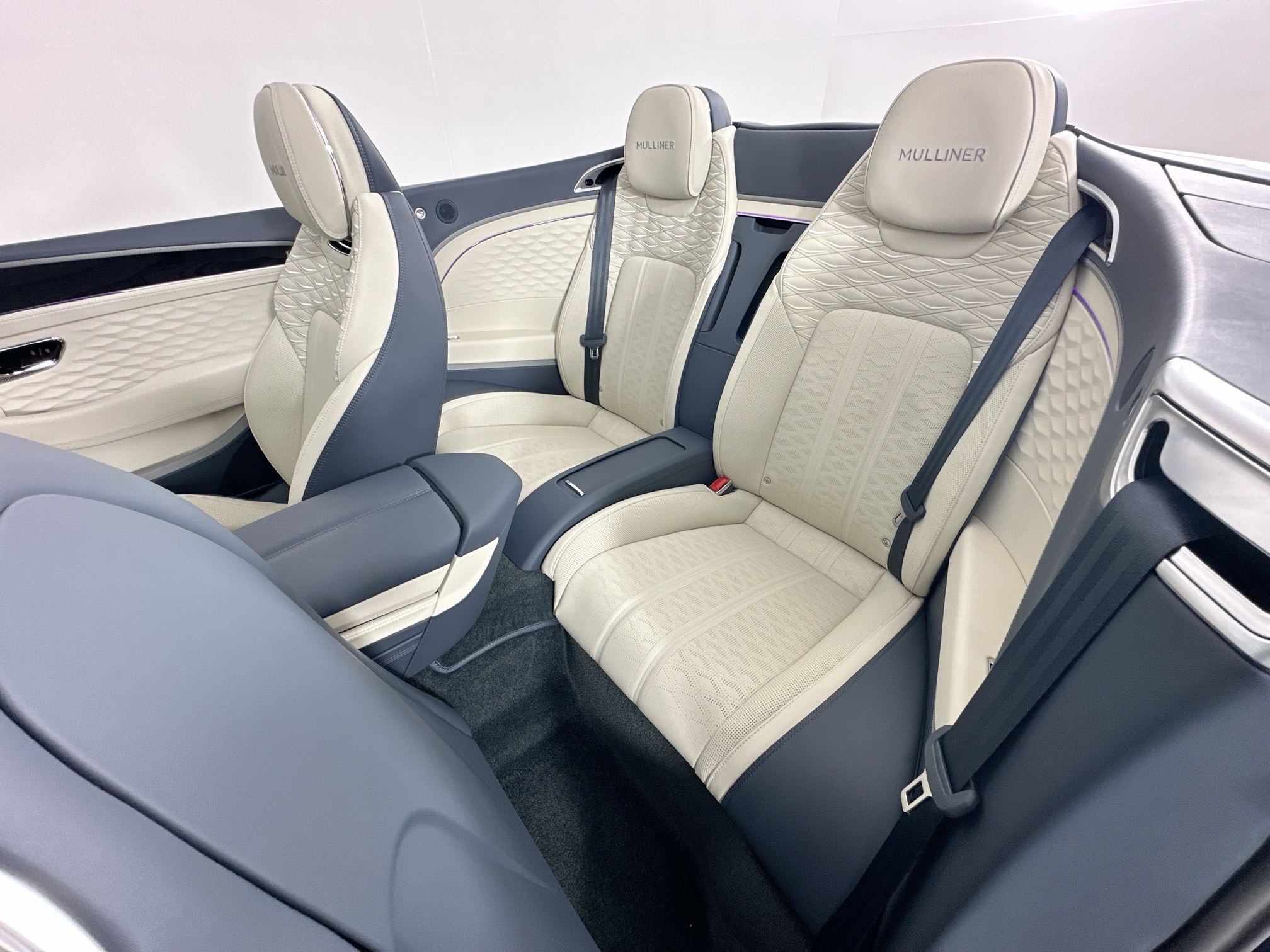 new 2025 Bentley Continental GTC car