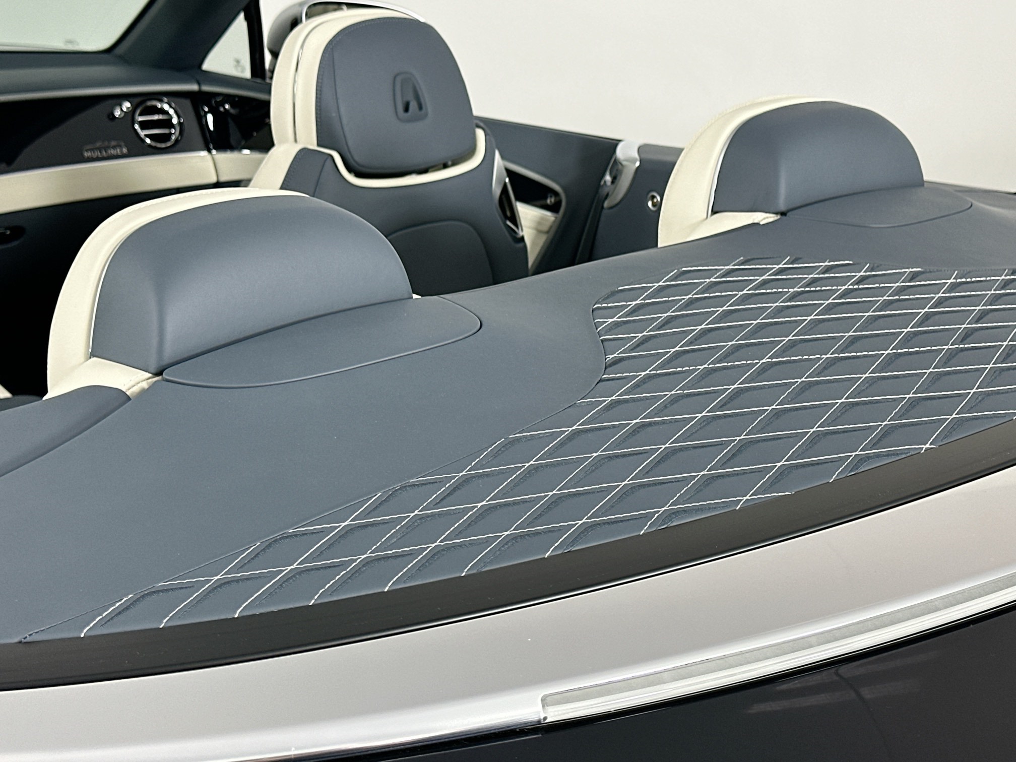 new 2025 Bentley Continental GTC car