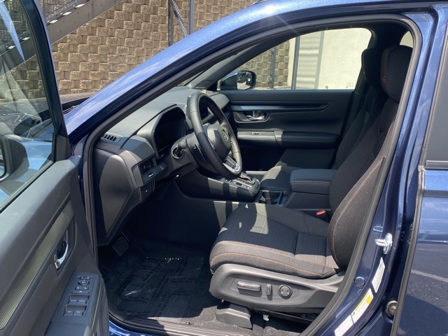 new 2026 Honda CR-V Hybrid car, priced at $40,195