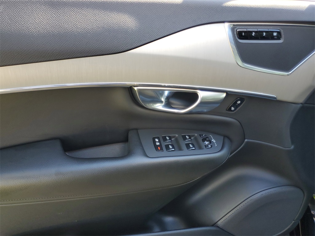 used 2022 Volvo XC90 car, priced at $29,595