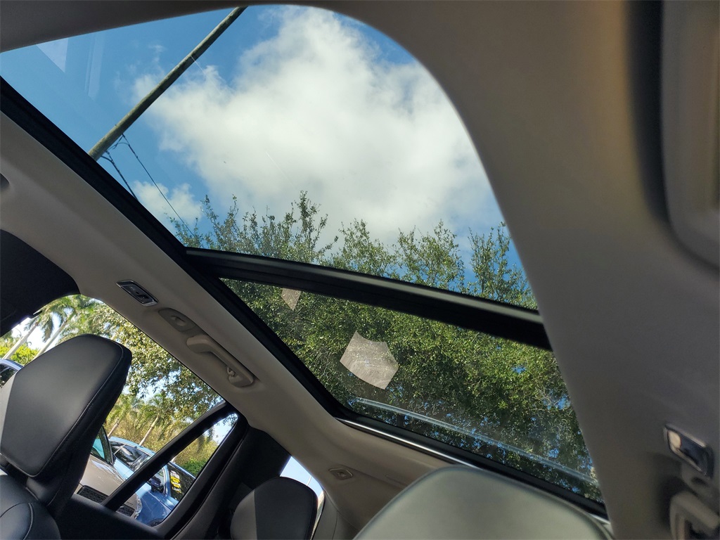 used 2022 Volvo XC90 car, priced at $29,595