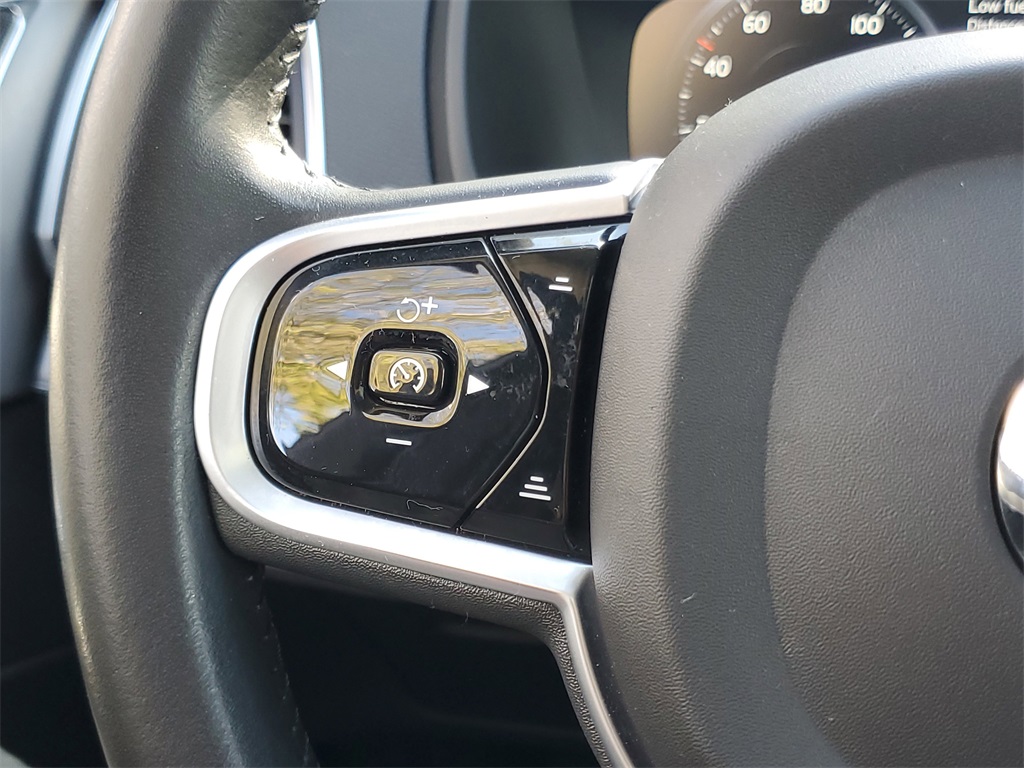 used 2022 Volvo XC90 car, priced at $29,595