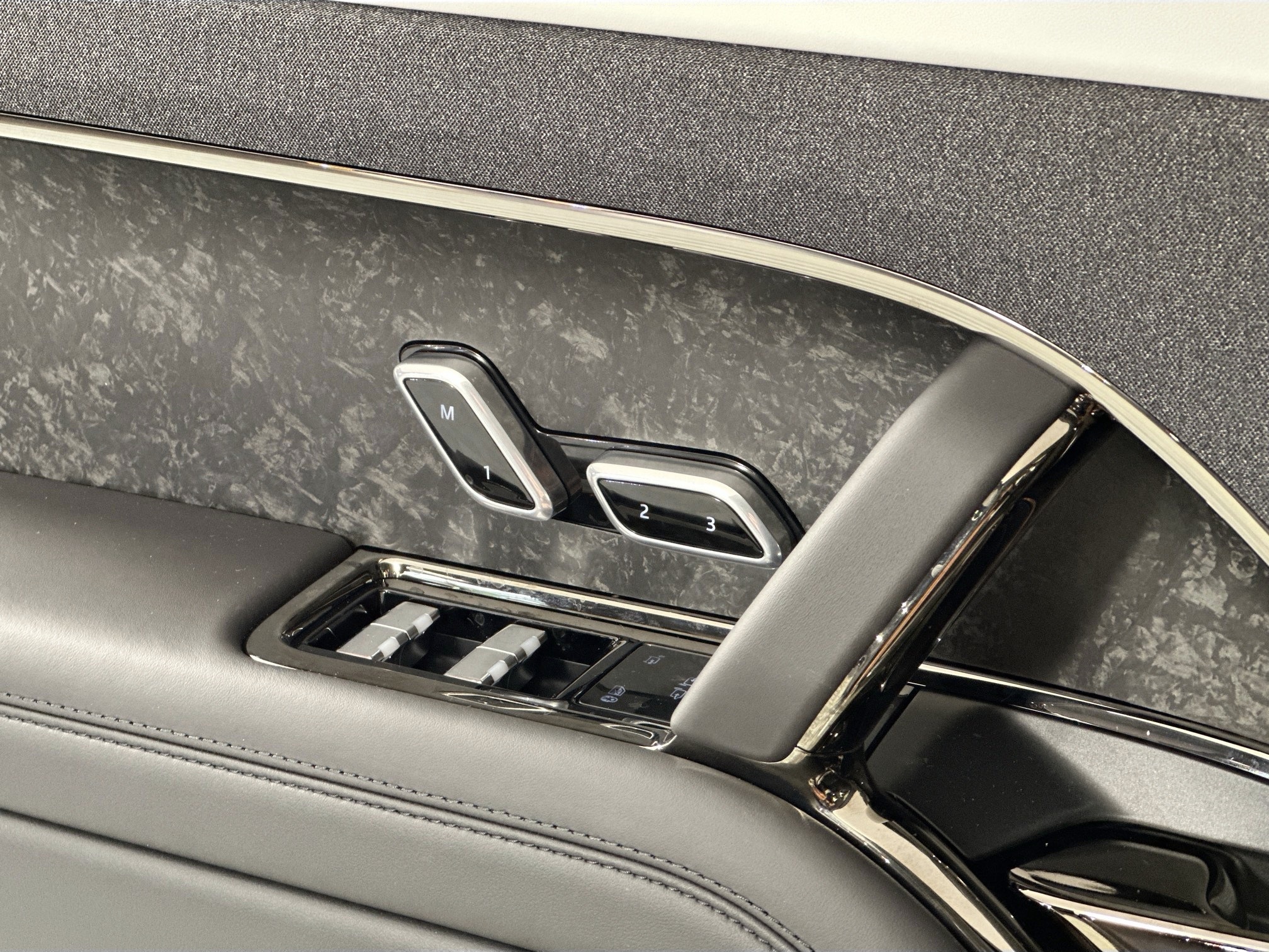 new 2025 Land Rover Range Rover Sport car, priced at $106,090