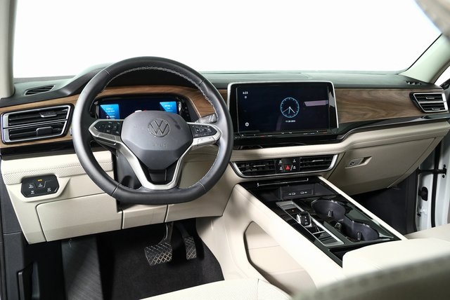 used 2024 Volkswagen Atlas car, priced at $32,200