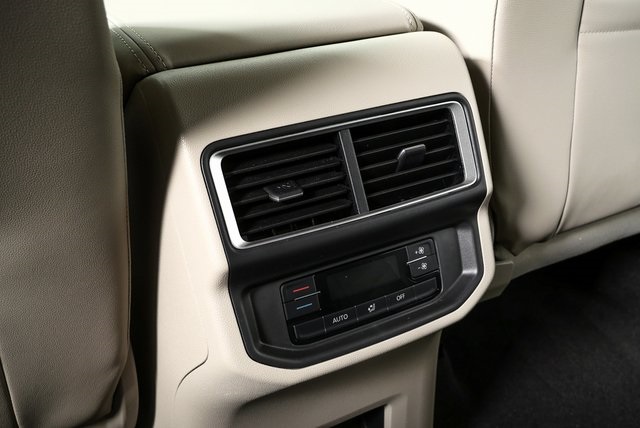 used 2024 Volkswagen Atlas car, priced at $32,200