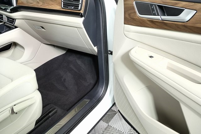 used 2024 Volkswagen Atlas car, priced at $32,200