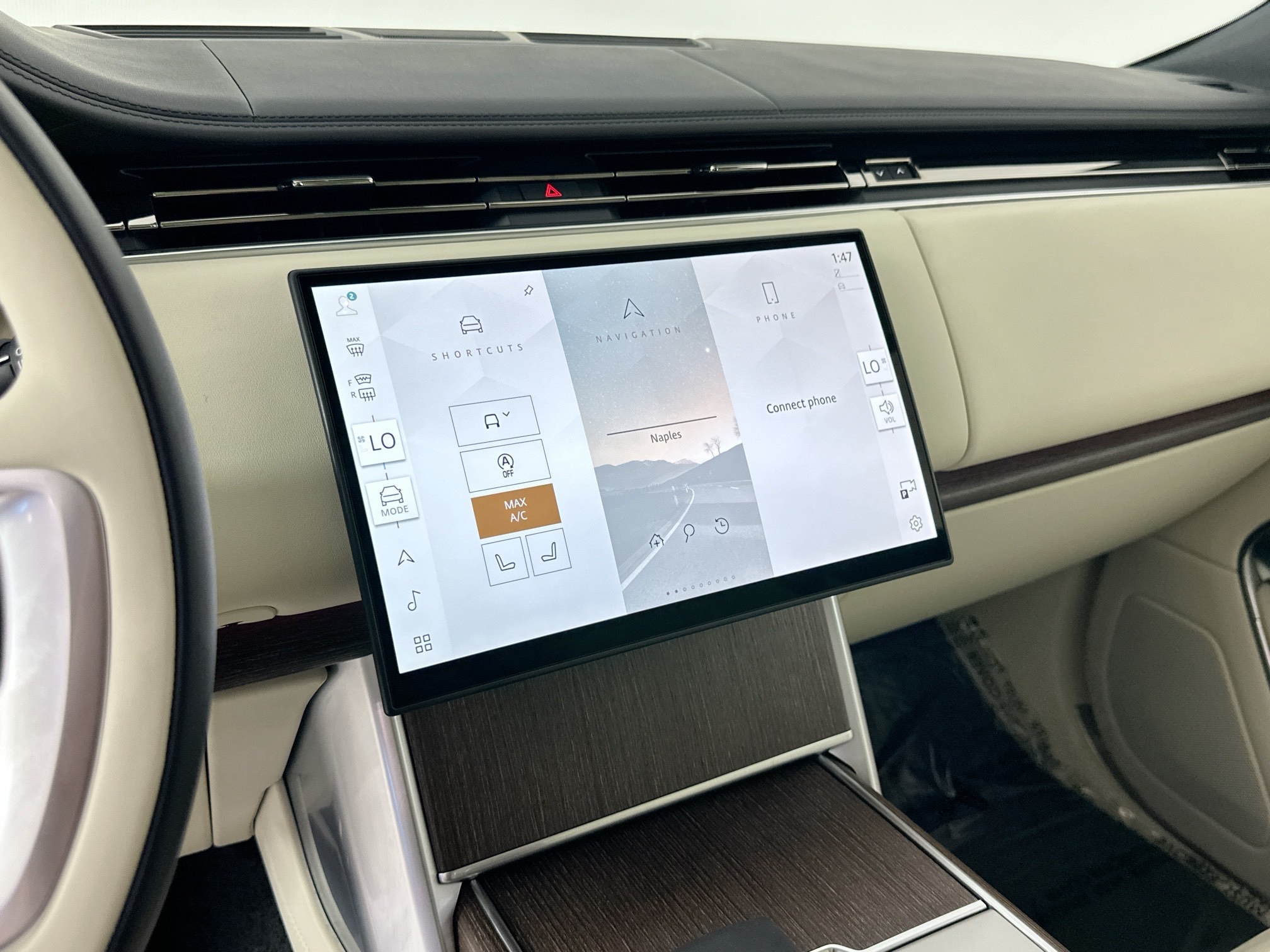 new 2025 Land Rover Range Rover car, priced at $130,485