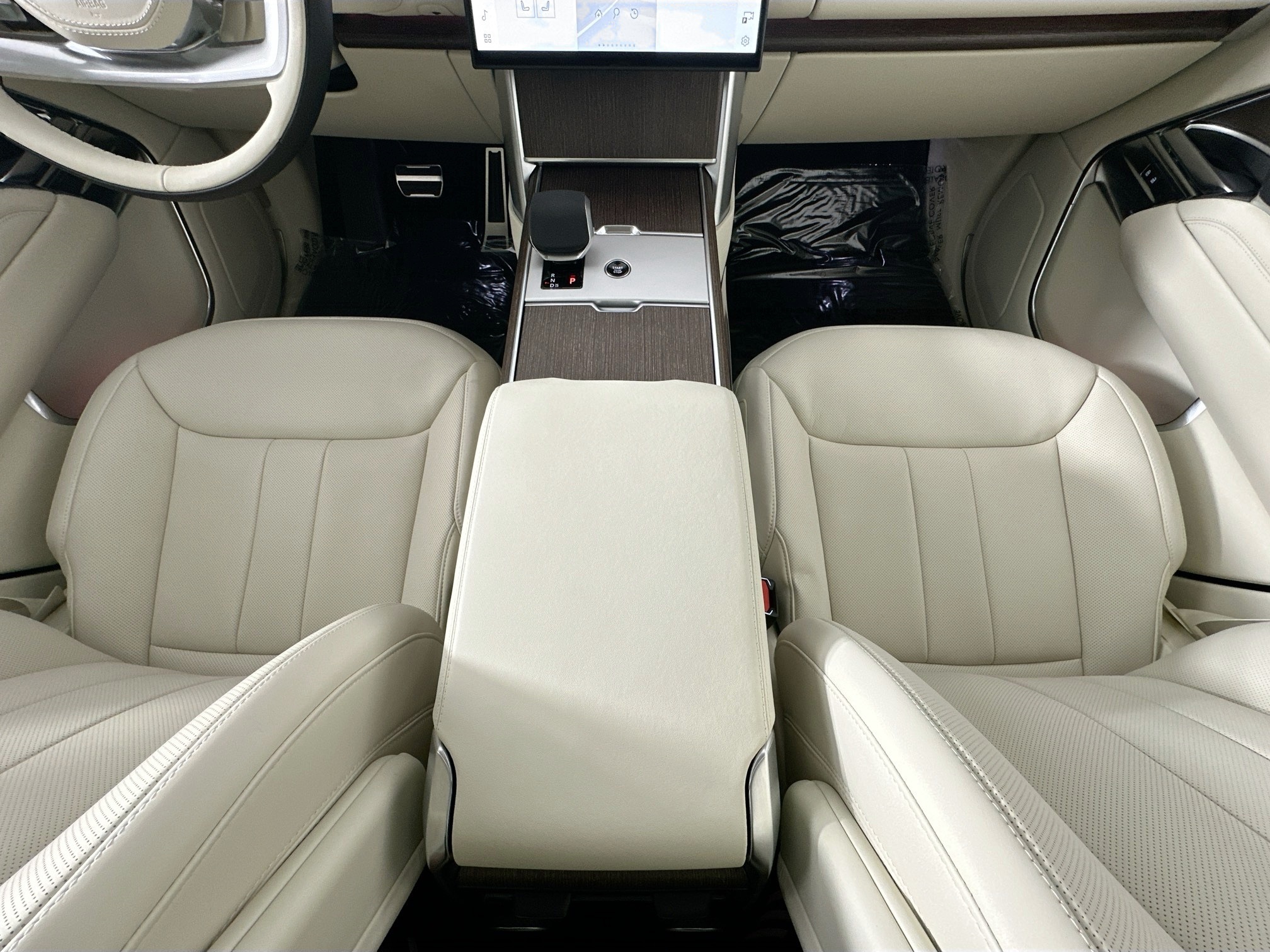 new 2025 Land Rover Range Rover car, priced at $130,485