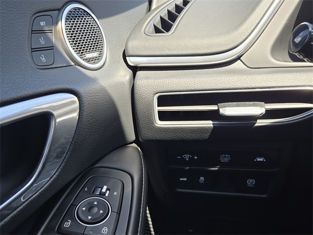 used 2023 Hyundai Sonata Hybrid car, priced at $25,492