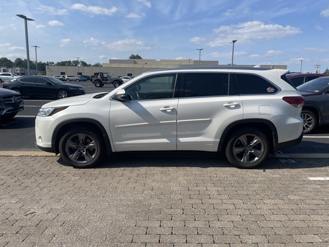 used 2019 Toyota Highlander car, priced at $33,940