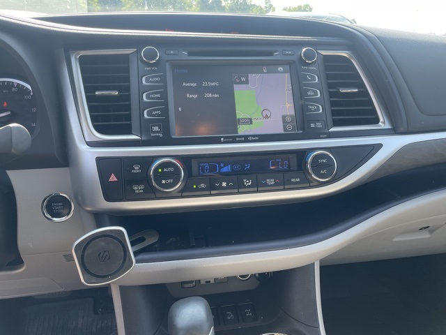 used 2019 Toyota Highlander car, priced at $33,940