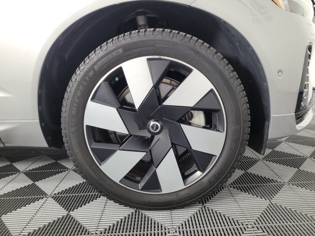 used 2023 Volvo XC60 Recharge Plug-In Hybrid car, priced at $43,613