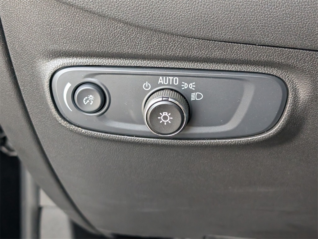 used 2024 Chevrolet Equinox car, priced at $18,988