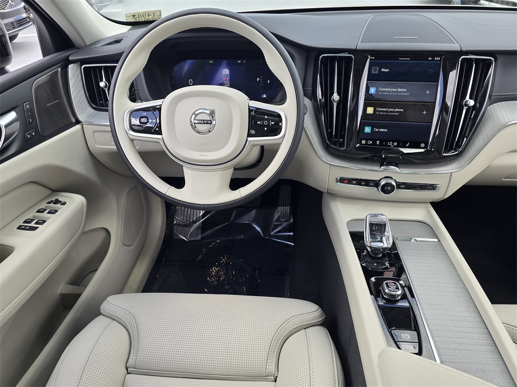 new 2025 Volvo XC60 car, priced at $50,686