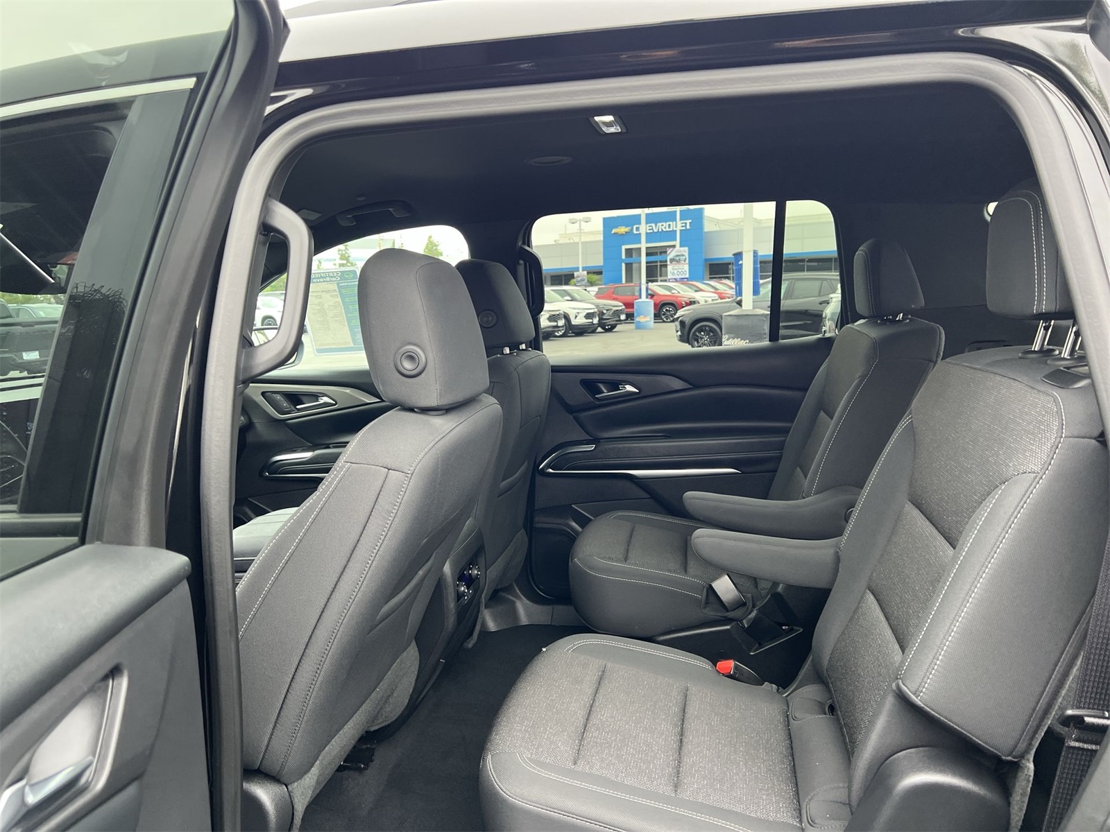 used 2025 Chevrolet Traverse car