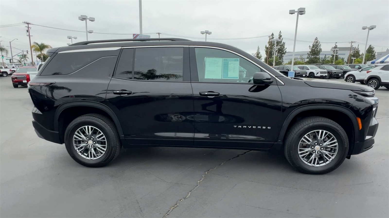 used 2025 Chevrolet Traverse car