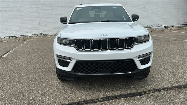 new 2025 Jeep Grand Cherokee car, priced at $44,494