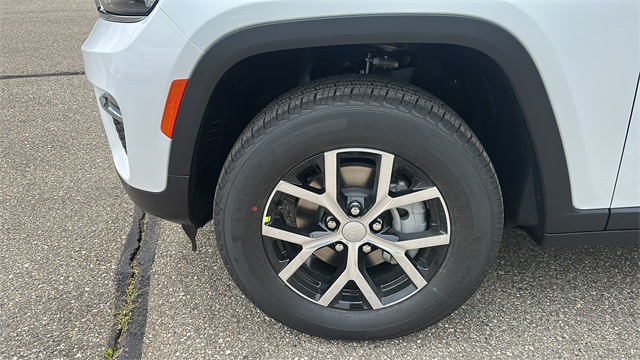 new 2025 Jeep Grand Cherokee car, priced at $44,494