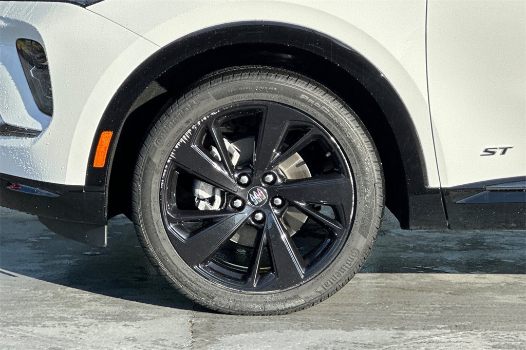 used 2025 Buick Envision car, priced at $32,944