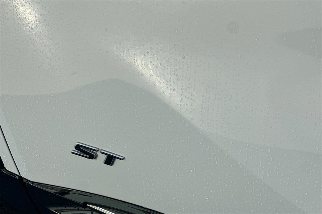 used 2025 Buick Envision car, priced at $32,944