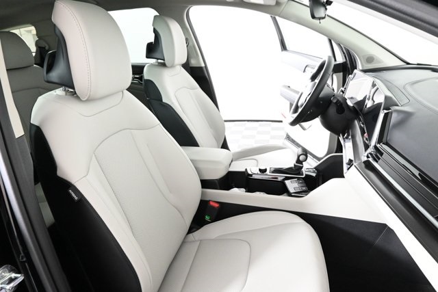 used 2025 Kia Sportage car, priced at $28,947