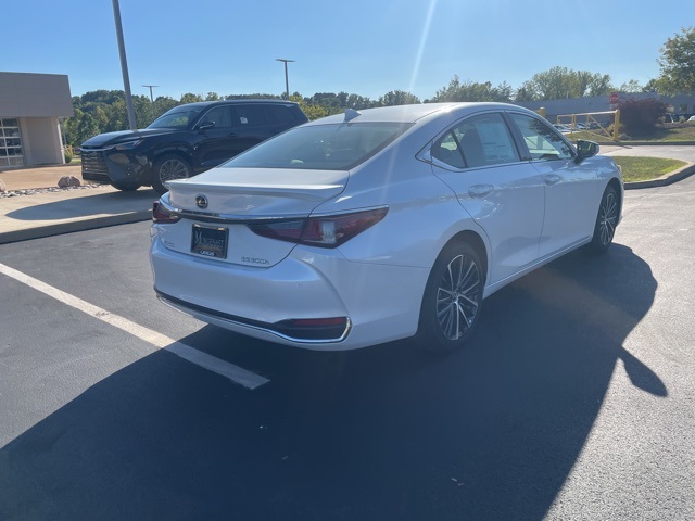 new 2025 Lexus ES car, priced at $51,309