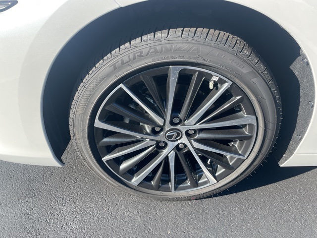 new 2025 Lexus ES car, priced at $51,309